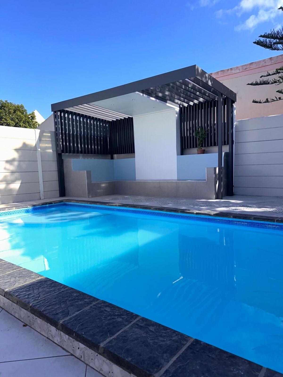 Holiday home Cozy Retreat With A Pool! *